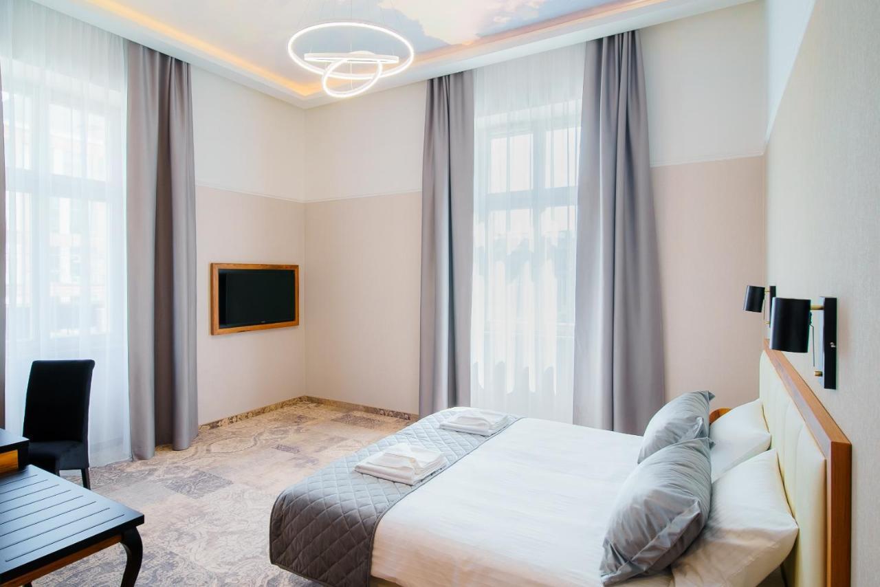 Sky Hotel Krakow Luaran gambar