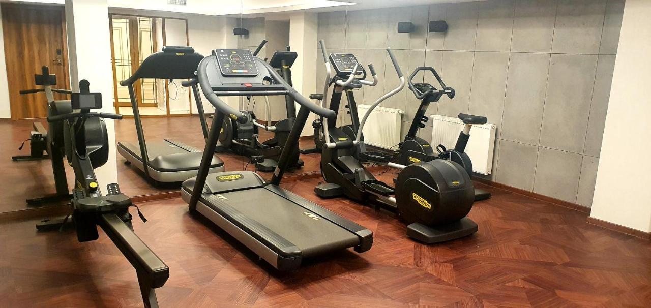 Sky Hotel Krakow Luaran gambar