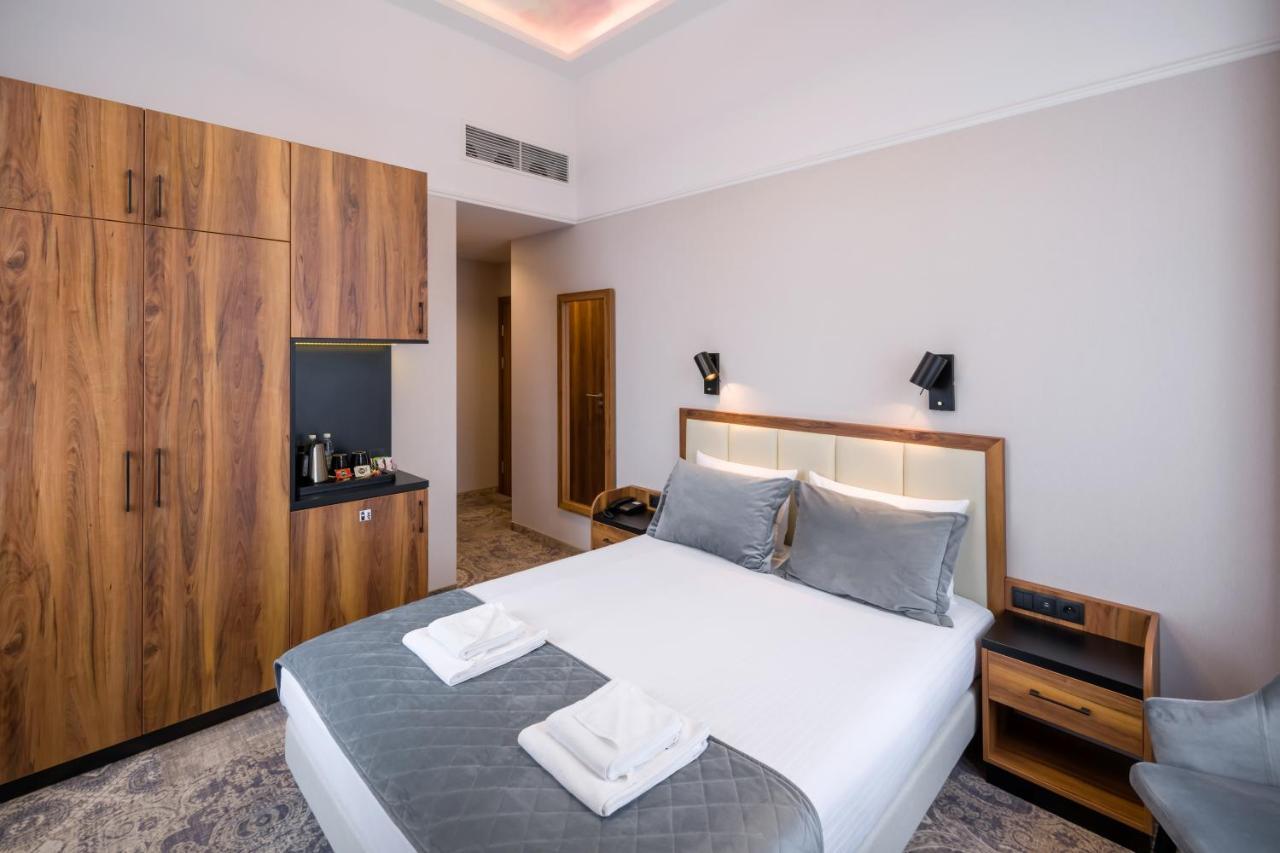 Sky Hotel Krakow Luaran gambar