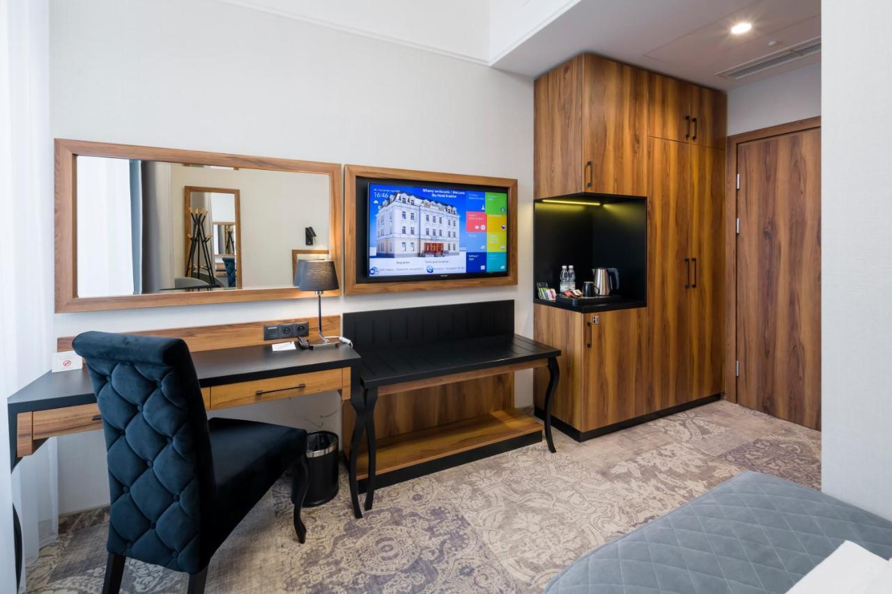 Sky Hotel Krakow Luaran gambar