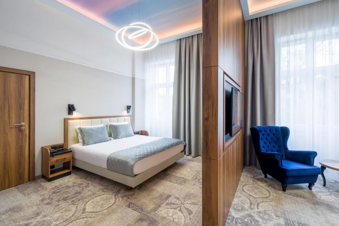 Sky Hotel Krakow Luaran gambar