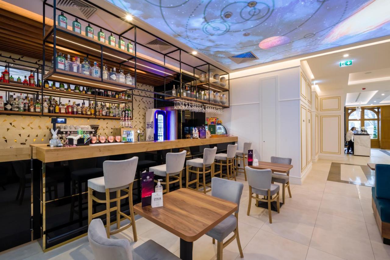 Sky Hotel Krakow Luaran gambar