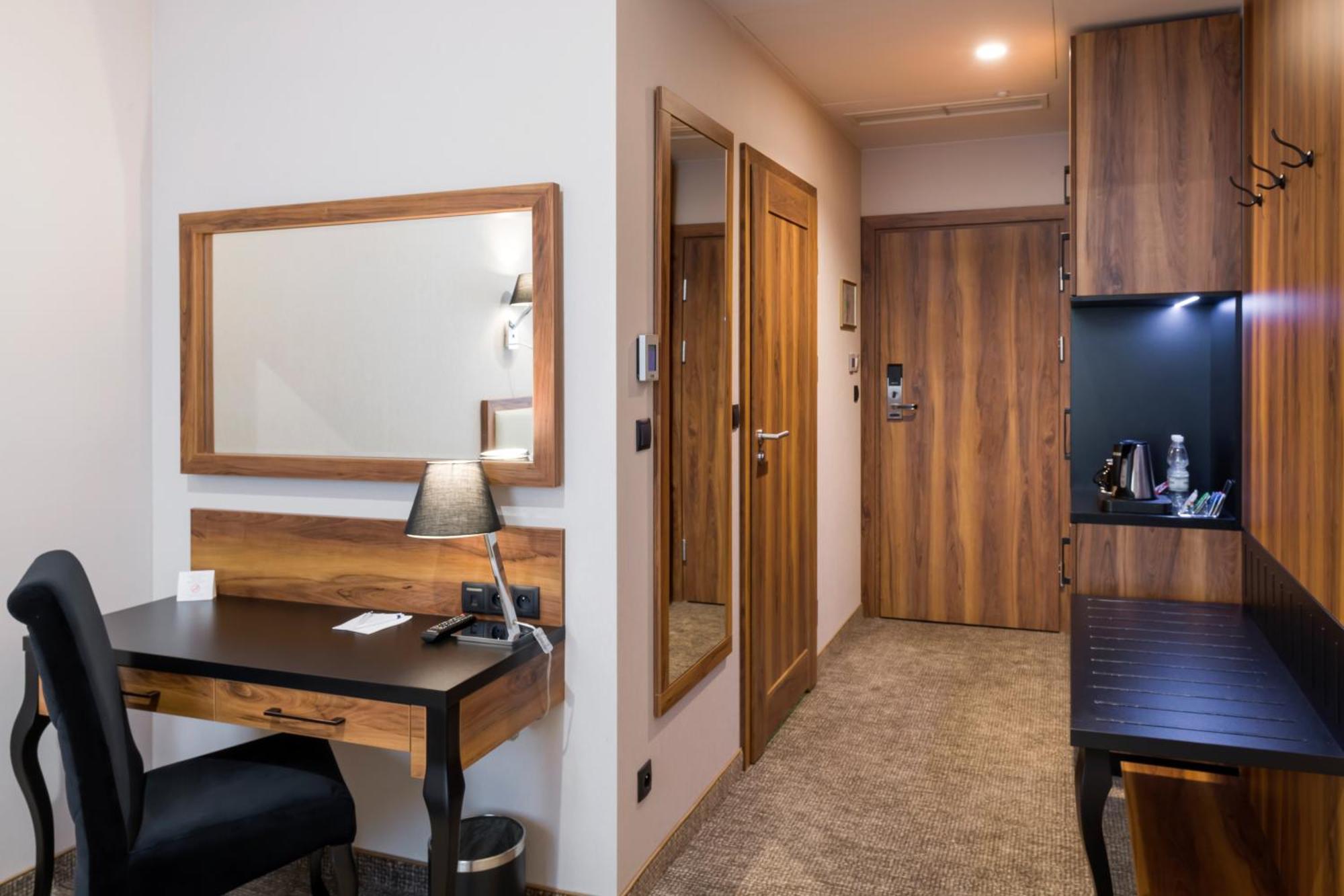 Sky Hotel Krakow Bilik gambar